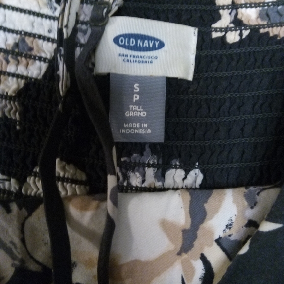 Old Navy sundress size medium - Picture 2 of 3